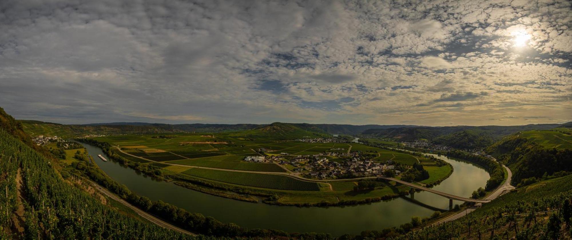 Neue Loft Im Alten Kelterhaus - Urlaub Im Wein- Und Ferienort Bekond Exterior foto